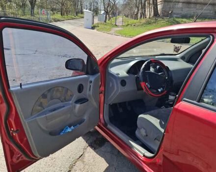 Красный Шевроле Авео, объемом двигателя 1.5 л и пробегом 214 тыс. км за 3200 $, фото 10 на Automoto.ua