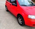 Красный Шевроле Авео, объемом двигателя 1.5 л и пробегом 178 тыс. км за 2200 $, фото 2 на Automoto.ua
