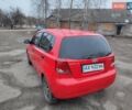 Красный Шевроле Авео, объемом двигателя 1.5 л и пробегом 194 тыс. км за 2700 $, фото 1 на Automoto.ua