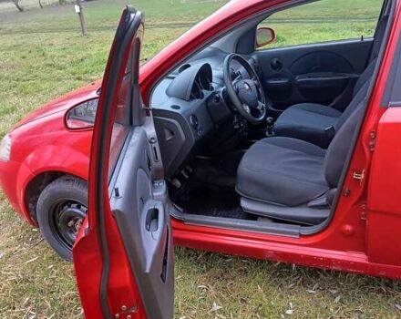 Красный Шевроле Авео, объемом двигателя 1.5 л и пробегом 242 тыс. км за 2550 $, фото 5 на Automoto.ua