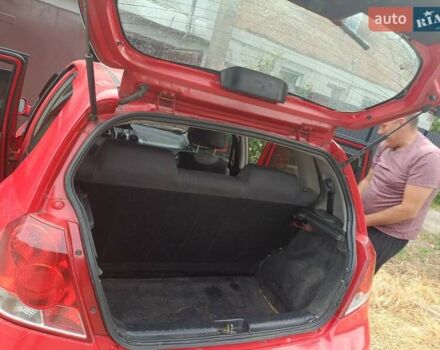 Красный Шевроле Авео, объемом двигателя 1.5 л и пробегом 135 тыс. км за 3650 $, фото 14 на Automoto.ua