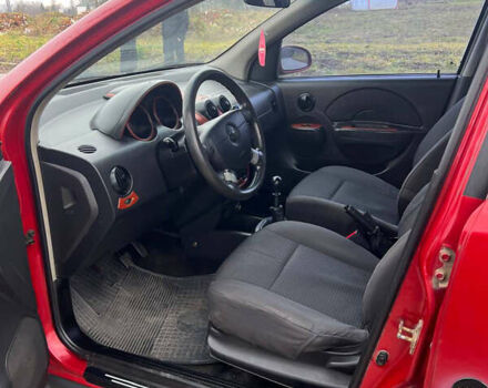 Красный Шевроле Авео, объемом двигателя 1.5 л и пробегом 222 тыс. км за 1850 $, фото 7 на Automoto.ua