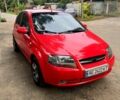 Красный Шевроле Авео, объемом двигателя 1.5 л и пробегом 250 тыс. км за 3300 $, фото 1 на Automoto.ua