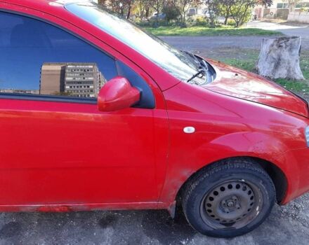 Красный Шевроле Авео, объемом двигателя 1.5 л и пробегом 179 тыс. км за 1800 $, фото 2 на Automoto.ua