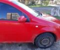 Красный Шевроле Авео, объемом двигателя 1.5 л и пробегом 179 тыс. км за 1800 $, фото 2 на Automoto.ua