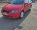 Червоний Шевроле Авео, об'ємом двигуна 1.5 л та пробігом 330 тис. км за 2200 $, фото 1 на Automoto.ua
