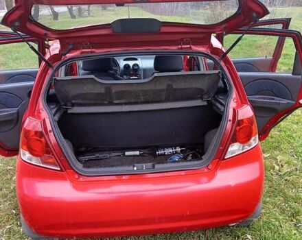 Красный Шевроле Авео, объемом двигателя 1.5 л и пробегом 242 тыс. км за 2550 $, фото 9 на Automoto.ua