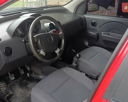 Червоний Шевроле Авео, об'ємом двигуна 0 л та пробігом 200 тис. км за 2100 $, фото 4 на Automoto.ua