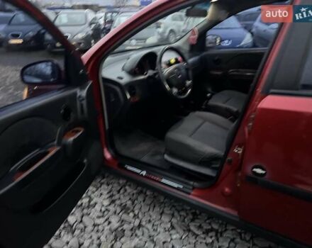 Красный Шевроле Авео, объемом двигателя 1.5 л и пробегом 290 тыс. км за 1680 $, фото 21 на Automoto.ua