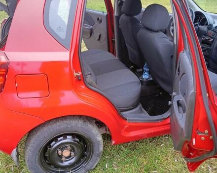 Красный Шевроле Авео, объемом двигателя 1.5 л и пробегом 242 тыс. км за 2550 $, фото 7 на Automoto.ua