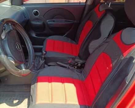 Красный Шевроле Авео, объемом двигателя 1.5 л и пробегом 135 тыс. км за 3650 $, фото 3 на Automoto.ua