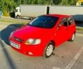 Красный Шевроле Авео, объемом двигателя 1.5 л и пробегом 115 тыс. км за 3800 $, фото 1 на Automoto.ua