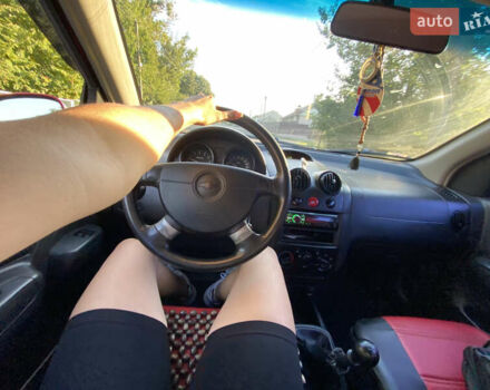 Червоний Шевроле Авео, об'ємом двигуна 1.5 л та пробігом 143 тис. км за 2600 $, фото 23 на Automoto.ua