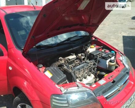 Красный Шевроле Авео, объемом двигателя 0 л и пробегом 56 тыс. км за 5000 $, фото 1 на Automoto.ua