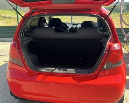 Шевроле Авео 2006 в Кропивницком (Кировограде) на Automoto.ua Красный Шевроле Авео, объемом двигателя 1.5 л и пробегом 200 тыс. км за 2500 $, фото 5 на Automoto.ua