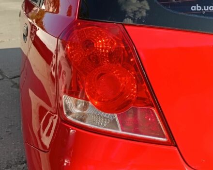 Червоний Шевроле Авео, об'ємом двигуна 1.5 л та пробігом 219 тис. км за 3990 $, фото 10 на Automoto.ua