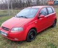 Красный Шевроле Авео, объемом двигателя 1.5 л и пробегом 242 тыс. км за 2550 $, фото 1 на Automoto.ua