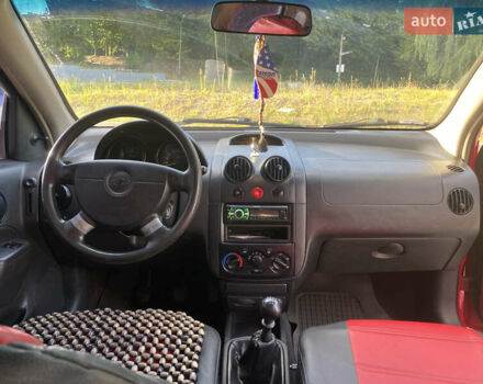 Червоний Шевроле Авео, об'ємом двигуна 1.5 л та пробігом 143 тис. км за 2600 $, фото 18 на Automoto.ua