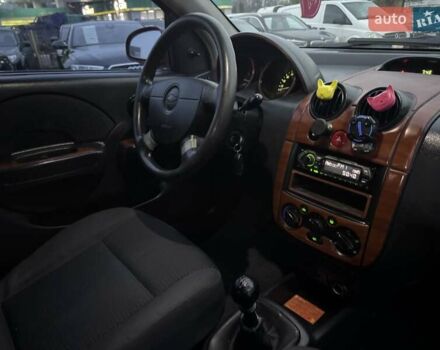 Красный Шевроле Авео, объемом двигателя 1.5 л и пробегом 290 тыс. км за 1680 $, фото 25 на Automoto.ua