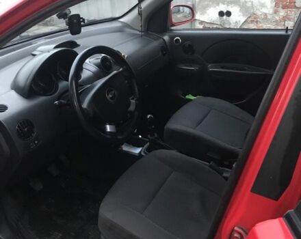Красный Шевроле Авео, объемом двигателя 1.5 л и пробегом 280 тыс. км за 1300 $, фото 9 на Automoto.ua
