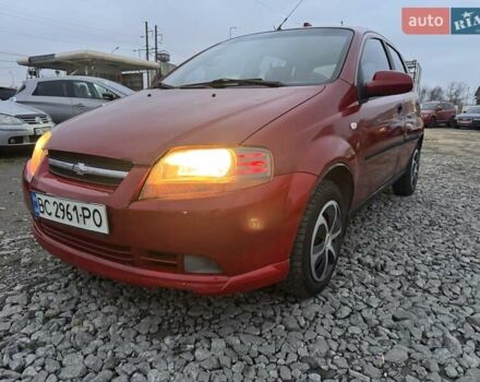 Красный Шевроле Авео, объемом двигателя 1.5 л и пробегом 290 тыс. км за 1680 $, фото 1 на Automoto.ua