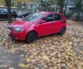 Червоний Шевроле Авео, об'ємом двигуна 1.5 л та пробігом 147 тис. км за 4200 $, фото 1 на Automoto.ua