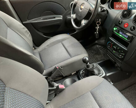 Червоний Шевроле Авео, об'ємом двигуна 1.5 л та пробігом 108 тис. км за 2950 $, фото 57 на Automoto.ua