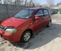 Красный Шевроле Авео, объемом двигателя 1.5 л и пробегом 250 тыс. км за 1500 $, фото 1 на Automoto.ua