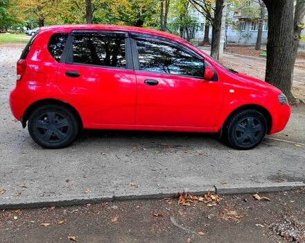 Красный Шевроле Авео, объемом двигателя 1.5 л и пробегом 142 тыс. км за 4200 $, фото 2 на Automoto.ua