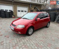 Красный Шевроле Авео, объемом двигателя 1.5 л и пробегом 148 тыс. км за 3200 $, фото 1 на Automoto.ua