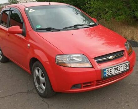 Красный Шевроле Авео, объемом двигателя 1.1 л и пробегом 111 тыс. км за 4000 $, фото 1 на Automoto.ua