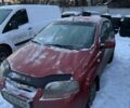 Красный Шевроле Авео, объемом двигателя 1.5 л и пробегом 250 тыс. км за 1800 $, фото 1 на Automoto.ua