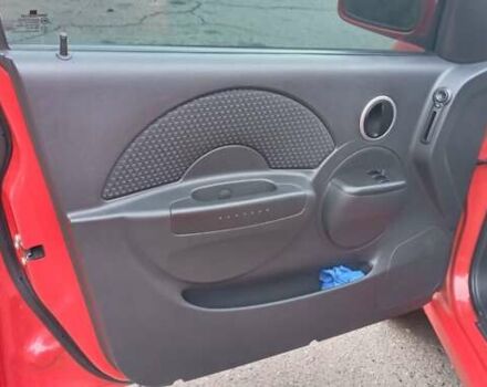 Красный Шевроле Авео, объемом двигателя 1.1 л и пробегом 111 тыс. км за 4000 $, фото 8 на Automoto.ua