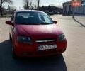 Красный Шевроле Авео, объемом двигателя 1.5 л и пробегом 217 тыс. км за 3400 $, фото 1 на Automoto.ua