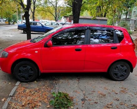 Красный Шевроле Авео, объемом двигателя 1.5 л и пробегом 142 тыс. км за 4200 $, фото 3 на Automoto.ua