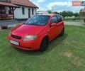 Красный Шевроле Авео, объемом двигателя 1.5 л и пробегом 188 тыс. км за 2800 $, фото 1 на Automoto.ua