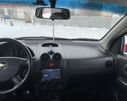 Красный Шевроле Авео, объемом двигателя 1.5 л и пробегом 200 тыс. км за 2650 $, фото 6 на Automoto.ua
