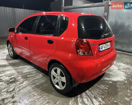 Красный Шевроле Авео, объемом двигателя 1.5 л и пробегом 304 тыс. км за 2500 $, фото 6 на Automoto.ua