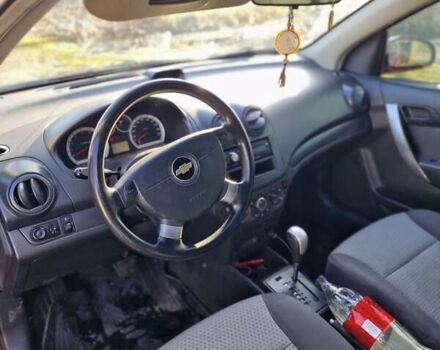 Красный Шевроле Авео, объемом двигателя 1.5 л и пробегом 150 тыс. км за 4800 $, фото 6 на Automoto.ua