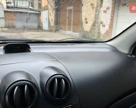 Красный Шевроле Авео, объемом двигателя 1.5 л и пробегом 177 тыс. км за 5500 $, фото 57 на Automoto.ua