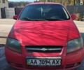 Красный Шевроле Авео, объемом двигателя 1.5 л и пробегом 215 тыс. км за 3200 $, фото 1 на Automoto.ua