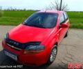 Красный Шевроле Авео, объемом двигателя 1.5 л и пробегом 150 тыс. км за 3500 $, фото 1 на Automoto.ua