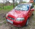Красный Шевроле Авео, объемом двигателя 1.5 л и пробегом 192 тыс. км за 2600 $, фото 1 на Automoto.ua