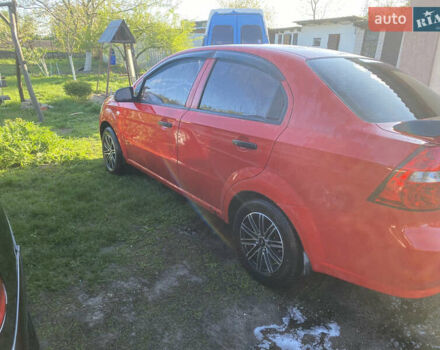 Красный Шевроле Авео, объемом двигателя 1.6 л и пробегом 148 тыс. км за 4650 $, фото 3 на Automoto.ua