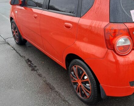 Красный Шевроле Авео, объемом двигателя 1.2 л и пробегом 240 тыс. км за 3800 $, фото 4 на Automoto.ua