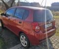 Красный Шевроле Авео, объемом двигателя 1.5 л и пробегом 150 тыс. км за 4800 $, фото 2 на Automoto.ua