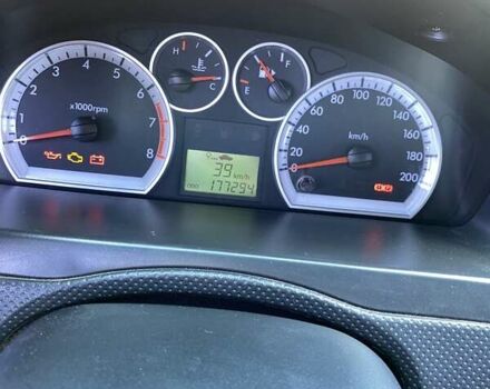 Красный Шевроле Авео, объемом двигателя 1.5 л и пробегом 177 тыс. км за 4800 $, фото 8 на Automoto.ua