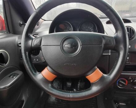 Красный Шевроле Авео, объемом двигателя 1.5 л и пробегом 220 тыс. км за 3650 $, фото 11 на Automoto.ua