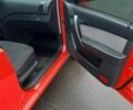 Красный Шевроле Авео, объемом двигателя 1.2 л и пробегом 240 тыс. км за 3800 $, фото 7 на Automoto.ua