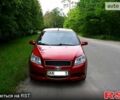 Красный Шевроле Авео, объемом двигателя 1.5 л и пробегом 135 тыс. км за 3300 $, фото 1 на Automoto.ua
